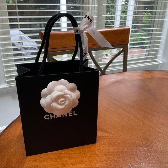 CHANEL Black Gift Bag with Camellia and ribbon NWT AUTHENTIC - Picture 1 of 4